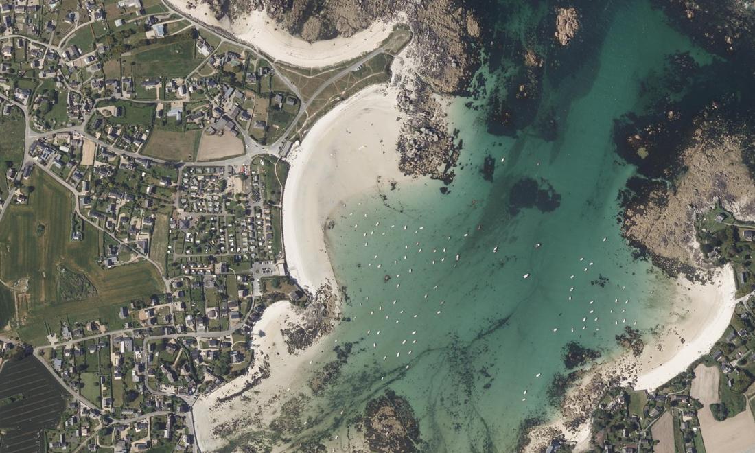 Vue aérienne — Port de Pontusval