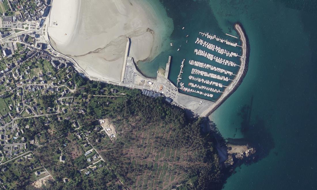 Vue aérienne — Port Morgat