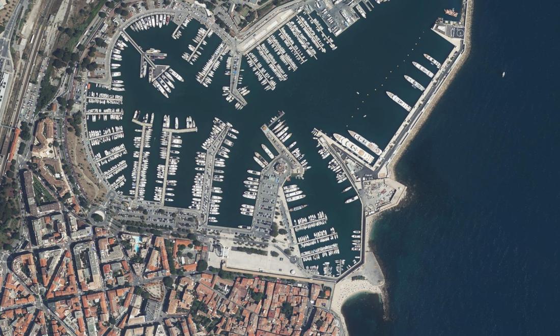 Vue aérienne — Port Vauban — Antibes Juan les Pins