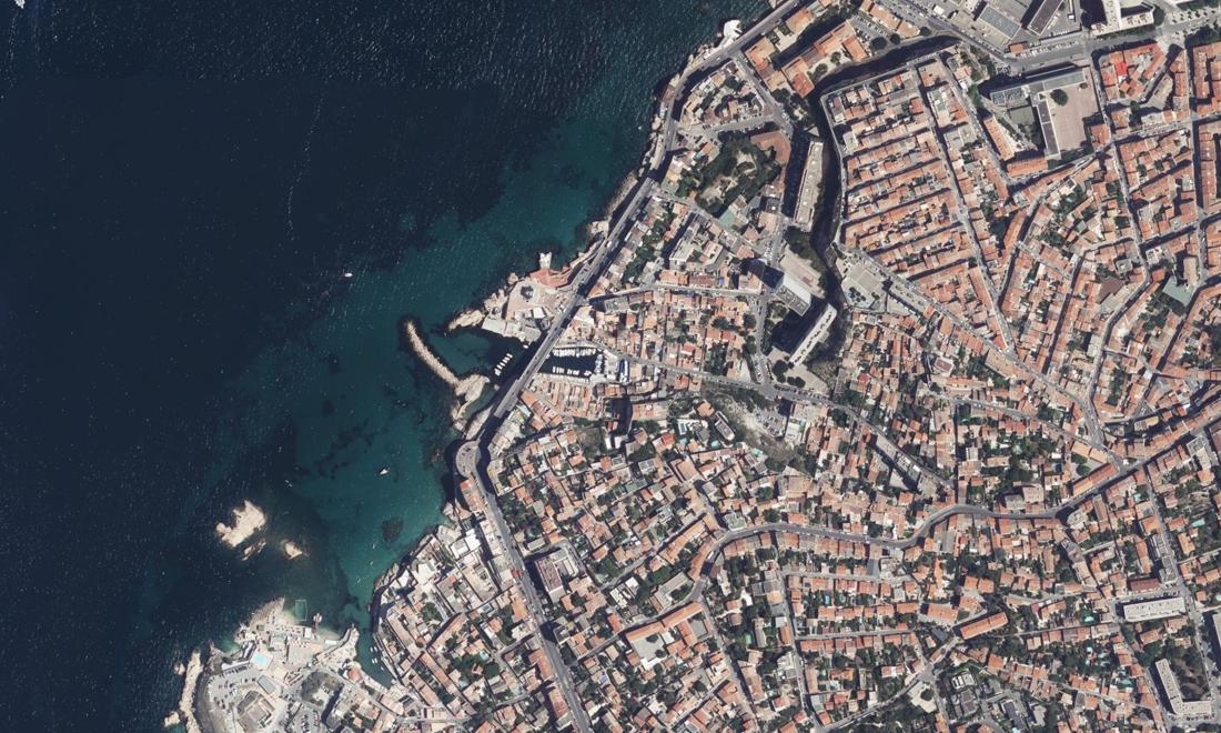 Vue aérienne — Port du Vallon des Auffes