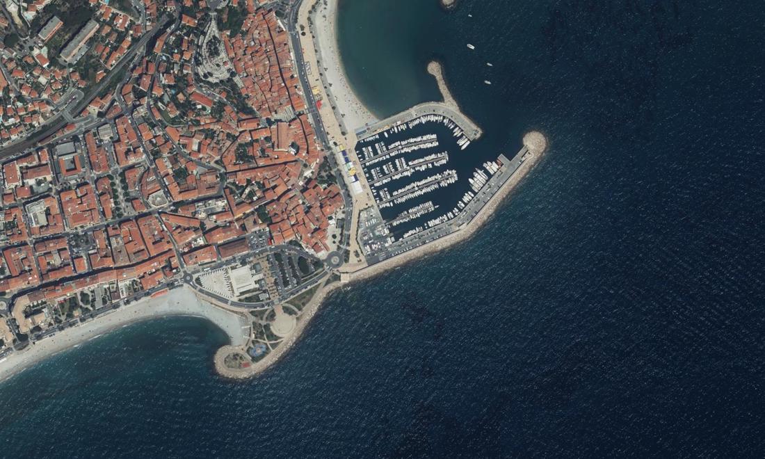Vue aérienne — Vieux port de Menton