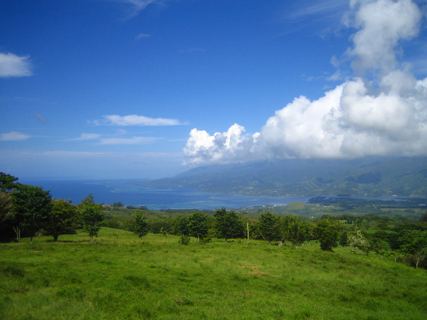 Isthme de Taravao — paysage du secteur, pas de la marina