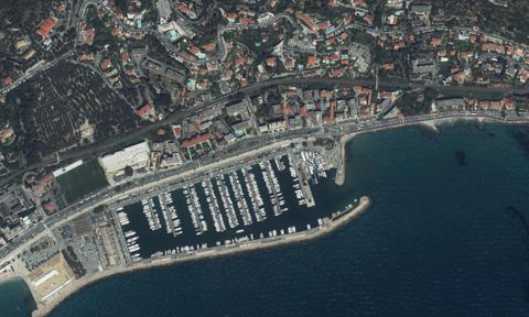 Vue aérienne — Port de Garavan