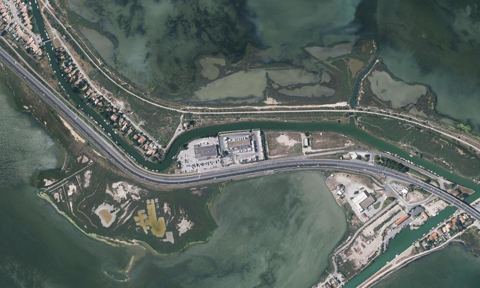 Vue aérienne — Port On Land