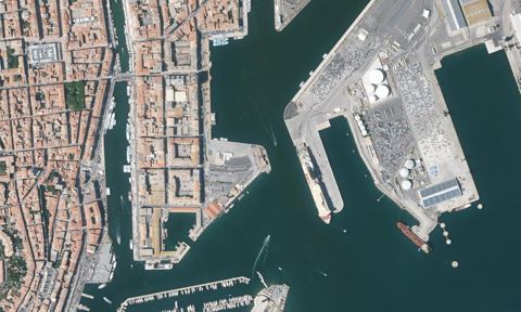Vue aérienne — Port de Sète sud de France